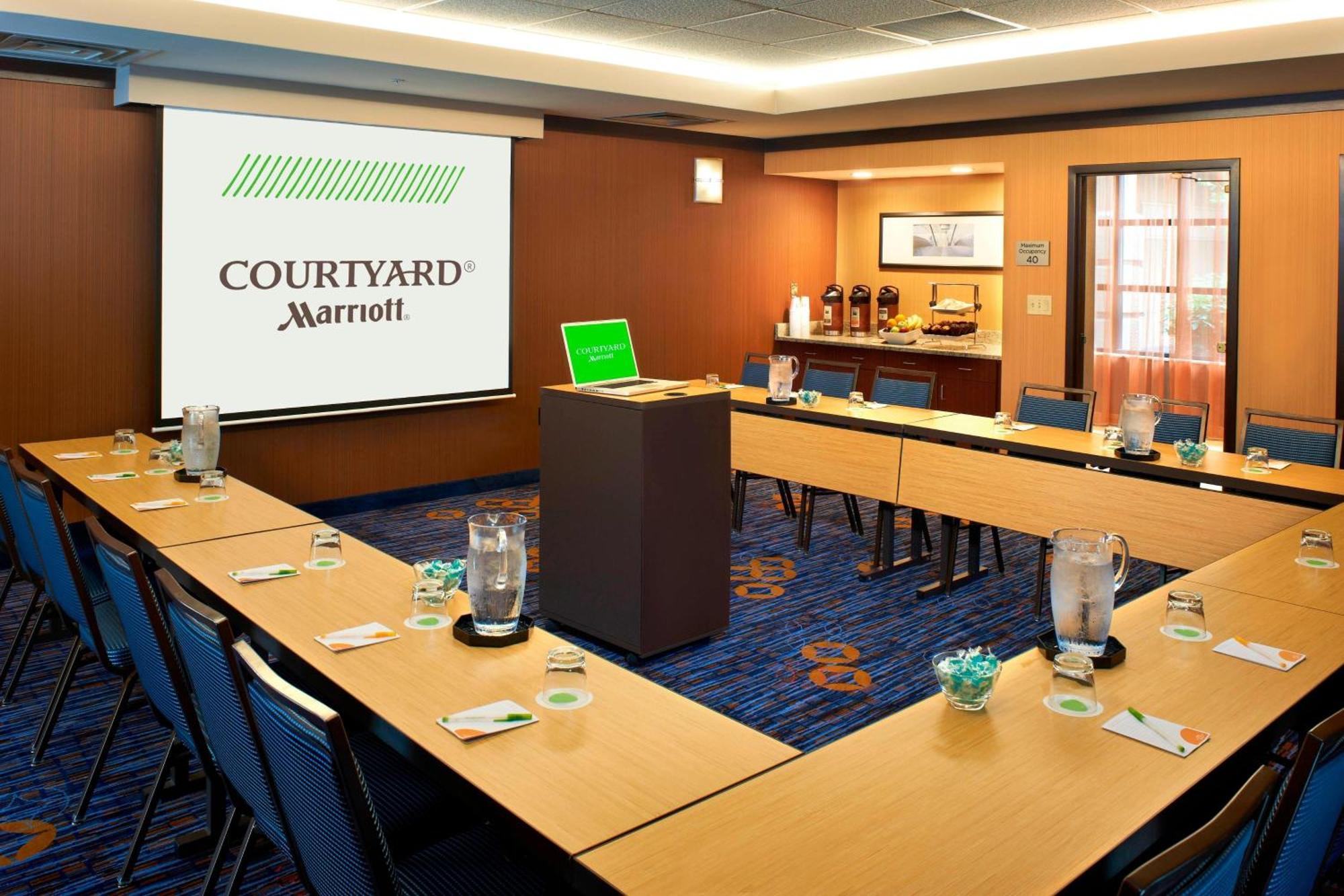 Courtyard Cincinnati Covington Exterior foto